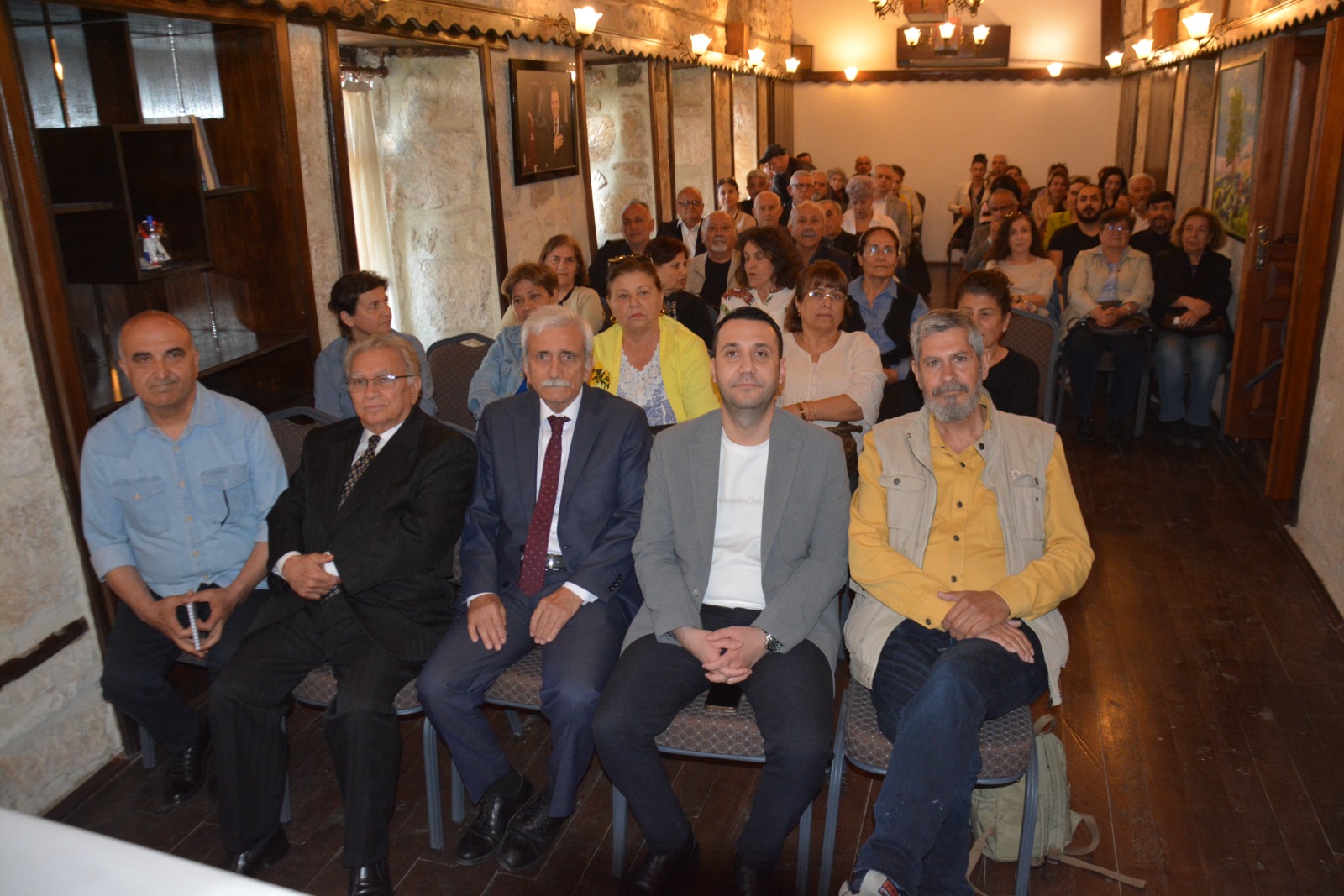 AYDINLIĞIN KENTİ TARSUS'TA ÜÇ YAZARDAN SÖYLEŞİ VE İMZA GÜNÜ, DR. HALİL ATILGAN, OSMAN HOMURLU ve UĞUR PİŞMANLIK TADEKA’DA KİTAPLARINI İMZALADI