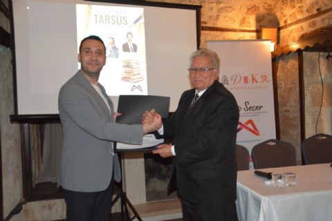 AYDINLIĞIN KENTİ TARSUS'TA ÜÇ YAZARDAN SÖYLEŞİ VE İMZA GÜNÜ -DR. HALİL ATILGAN, OSMAN HOMURLU ve UĞUR PİŞMANLIK TADEKA’DA KİTAPLARINI İMZALADI