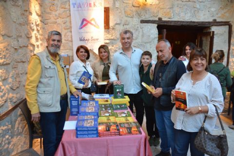 AYDINLIĞIN KENTİ TARSUS'TA ÜÇ YAZARDAN SÖYLEŞİ VE İMZA GÜNÜ -DR. HALİL ATILGAN, OSMAN HOMURLU ve UĞUR PİŞMANLIK TADEKA’DA KİTAPLARINI İMZALADI