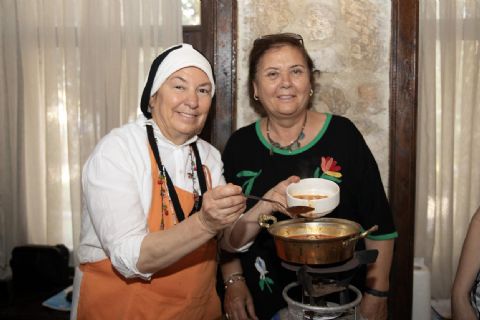 Büyükşehir’in ‘3. Uluslararası Tarsus Festivali’ Rengarenk Başladı