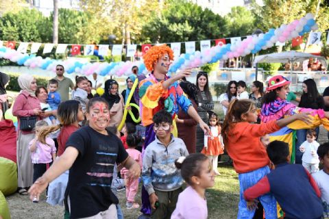 Büyükşehir’in ‘3. Uluslararası Tarsus Festivali’ Rengarenk Başladı
