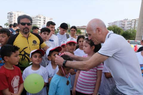 Tarsus’ta Çocuklar Bisiklet Şenliği Eğlenceli Bir Bayram Geçirdi!