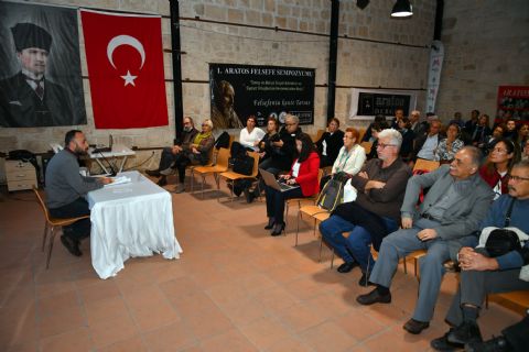 ‘Savaşa ve Barışa’ Felsefe Penceresinden Bakıldı